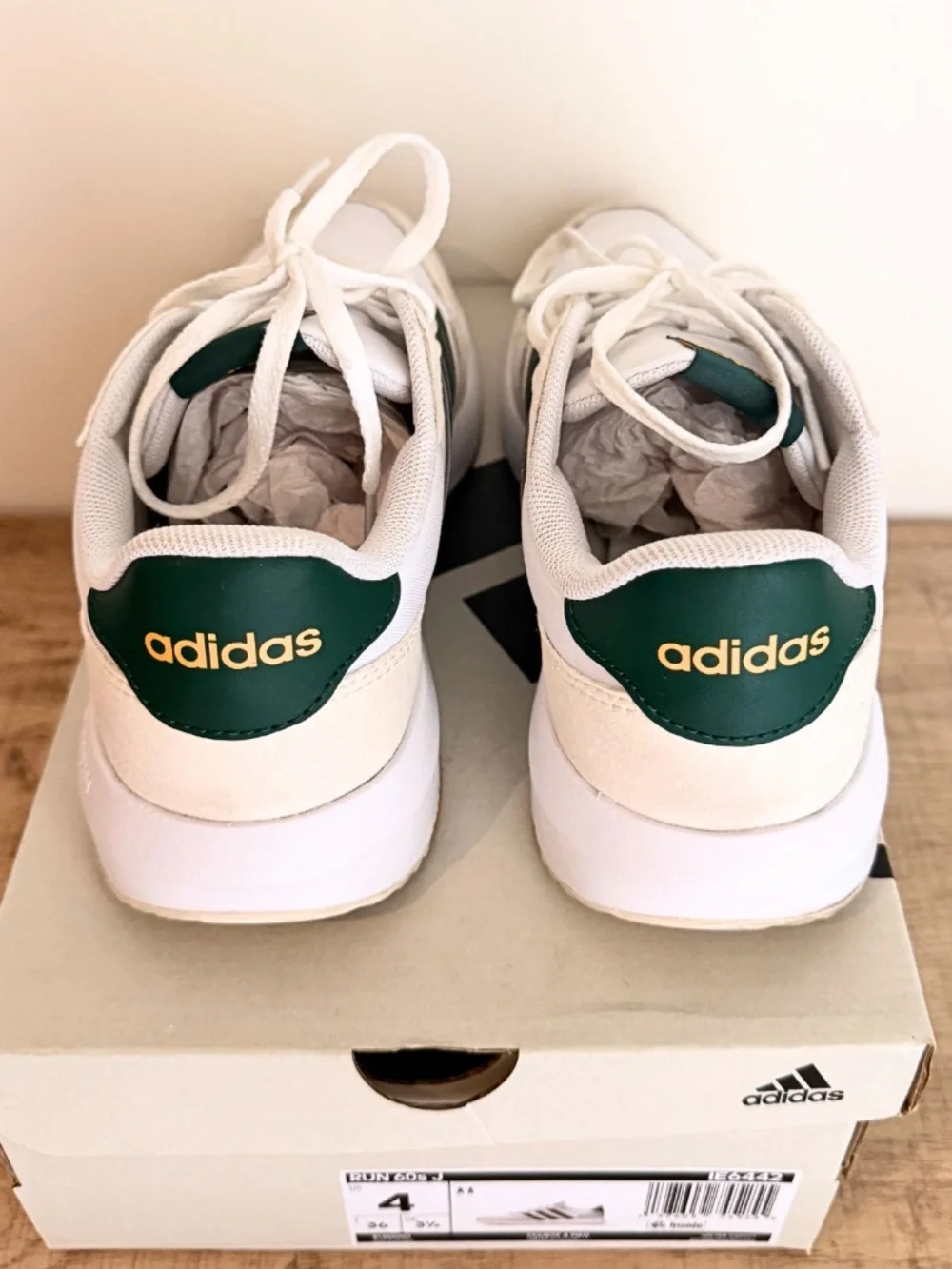 Adidas Run 60s US 4 Kids